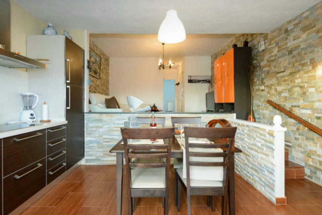 North Cliff Apartment *The Ocean Beneath Your Feet* Galdar Exterior photo